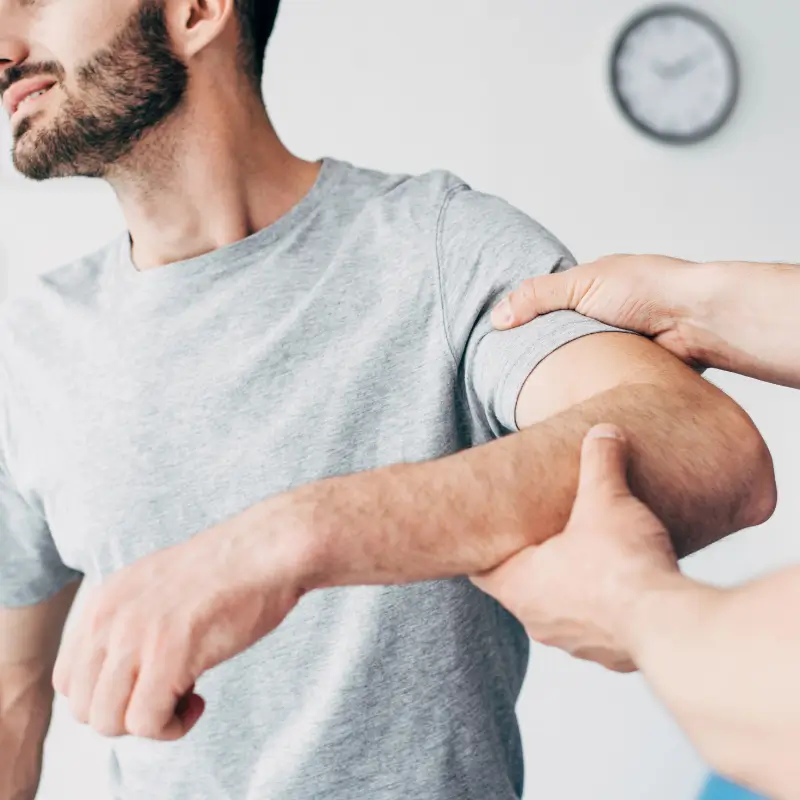 Chiropractor Melbourne elbow pain treatment
